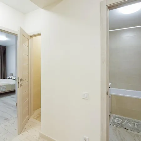 на жасминовій в парковій зоні