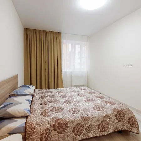 на жасминовій в парковій зоні *