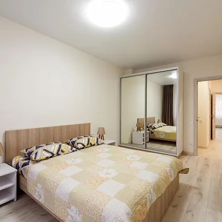 на жасминовій в парковій зоні *